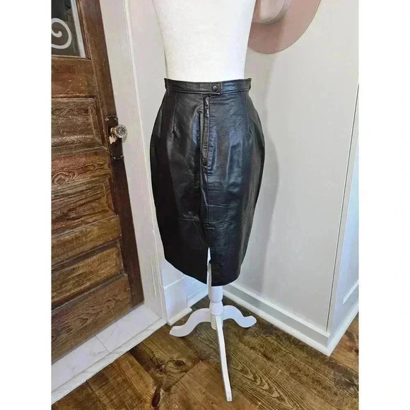 Vtg Genuine Leather Women's Size 11/12 Black Leather Skirt - Picture 2 of 8